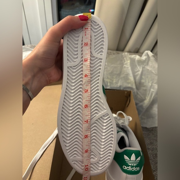 BNWT Adidas Superstar XLG women Shoes – Size 8.5 US – White & Green - Picture 4 of 16